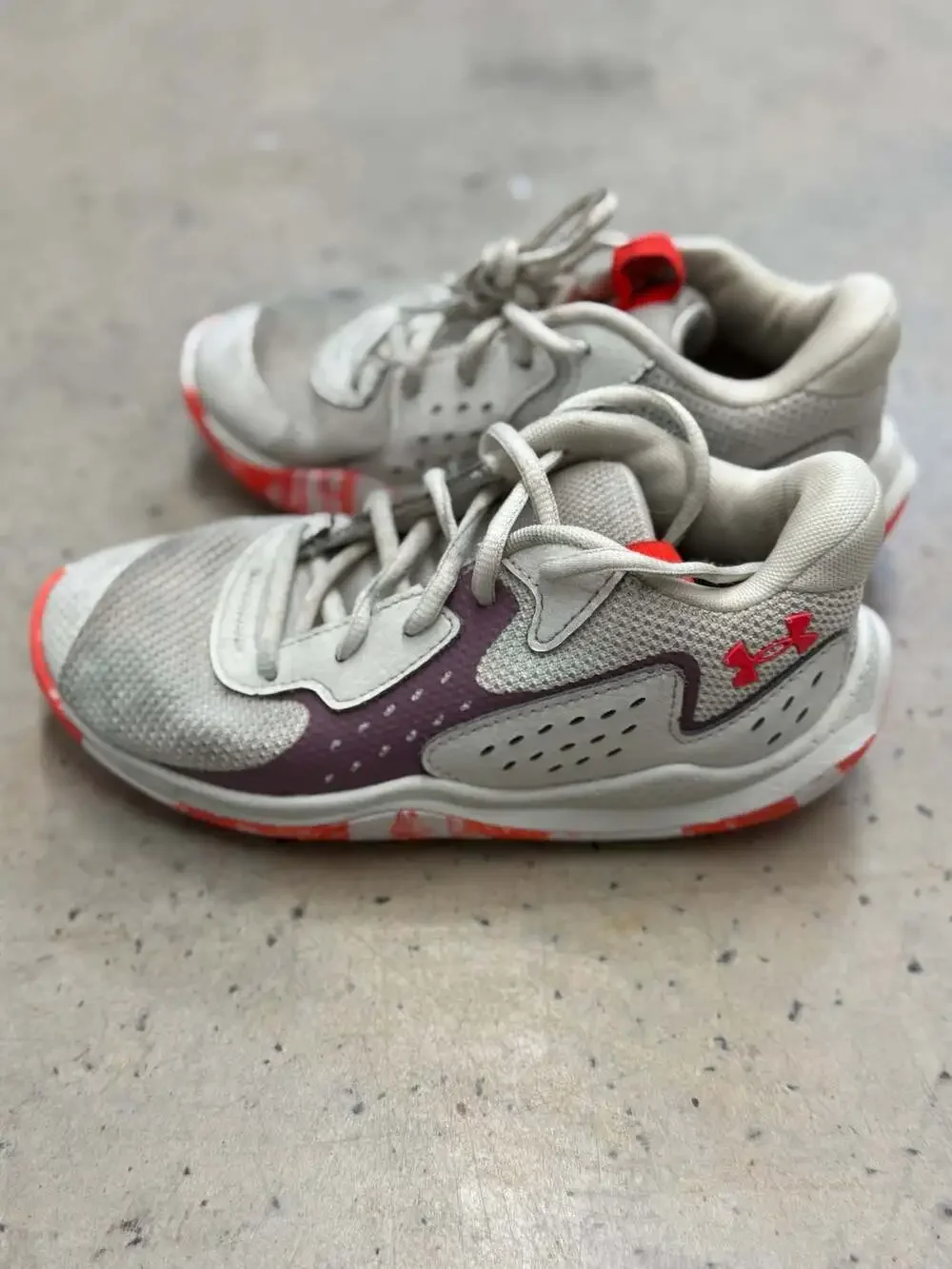 Under Armour Youth GS Jet '23 Basketball Shoes - Size 1Y - White/Purple/Orange